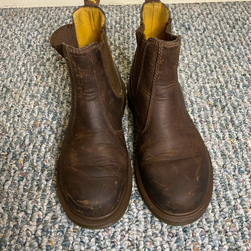 DOC MARTENS US SIZE 5